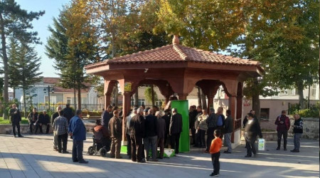 Şadırvanda fenalaştı, hayatını kaybetti