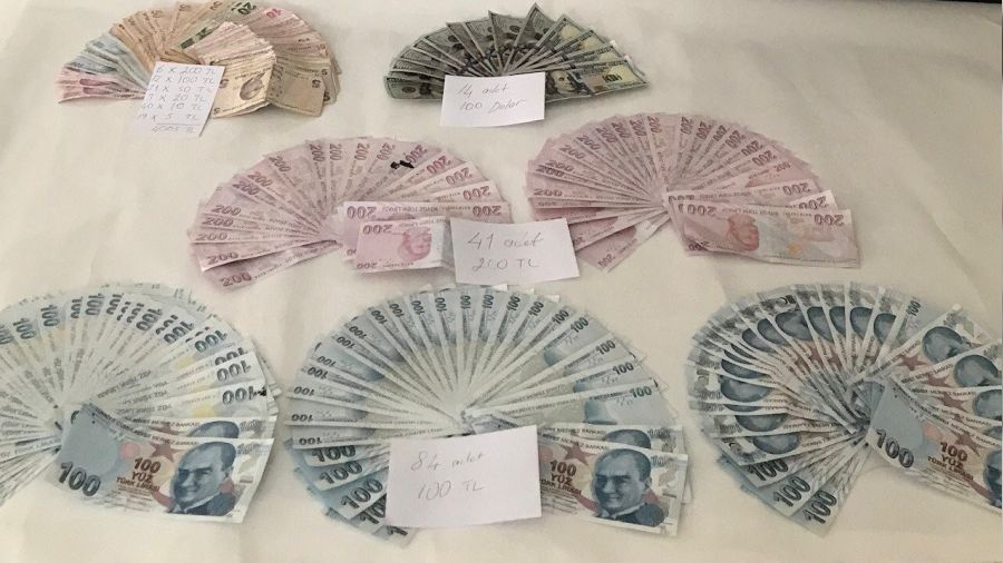 Sahte paralar� piyasaya s�remeden yakaland�