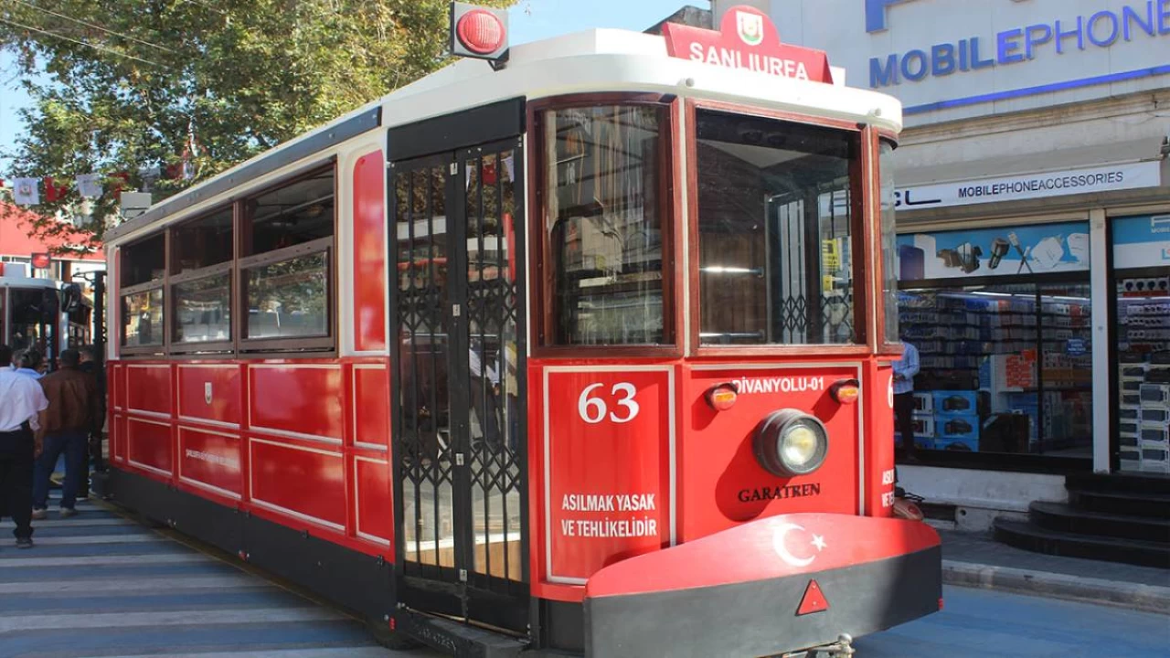 anlurfa'da nostaljik tramvaylar trenle hizmete girdi