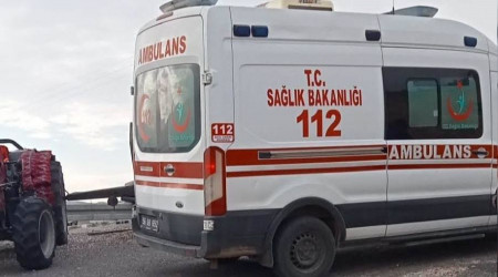 Siirt'te traktör devrildi: 2 yaralı