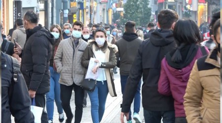 Taksim'de kstlama ncesi insan seli