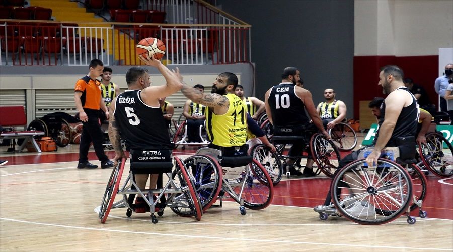 Tekerlekli Sandalye Basketbol Süper Ligi'nin ilk finalisti