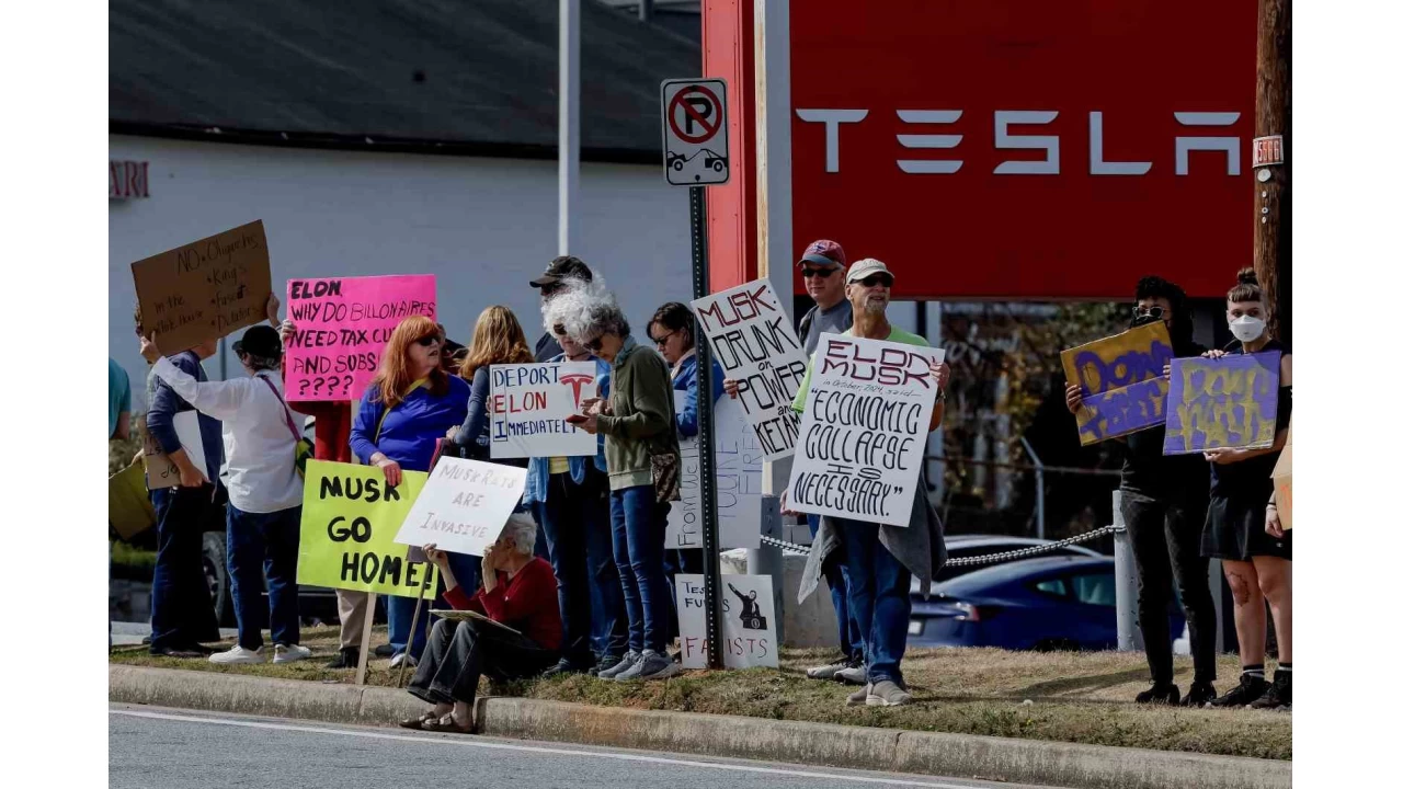 Trump'tan Elon Musk'a Tesla desteği