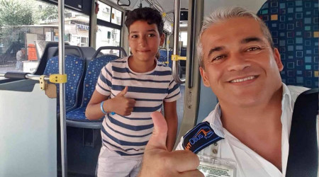 Turist aile çocuklarını otobüste unuttu