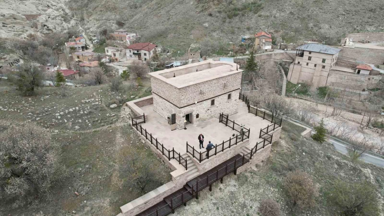 Trkiye'nin ilk  Zaman Mzesi ziyaretilerine zaman yolculuu yaptryor