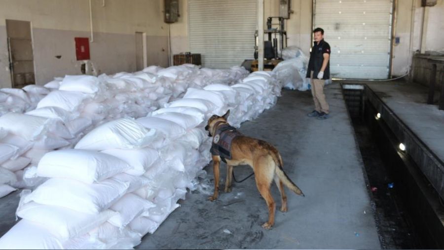 Tuz çuvallarından 49 kilo eroin çıktı