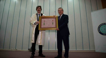 Uludağ Üniversitesi'nin yeni rektörü göreve başladı