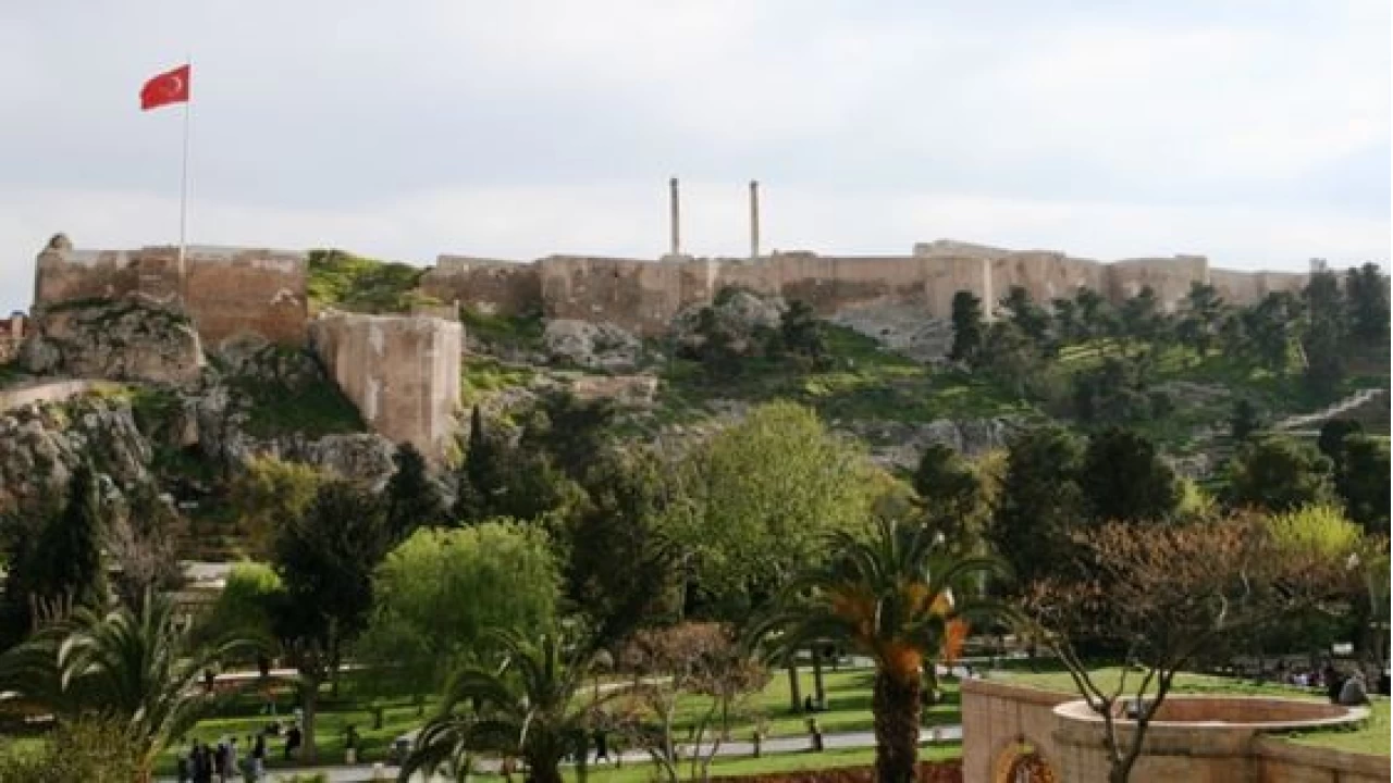 Urfa Kalesi: �anl�urfa'n�n tarihi zirvesi