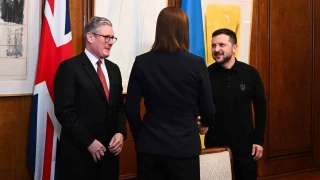 Zelenskiy, İngiltere'den 2,74 milyar euro yardımı kaptı
