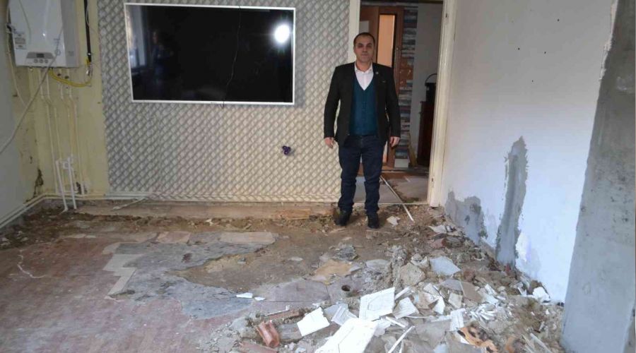Zemini ��ken binan�n sakinleri tedirgin