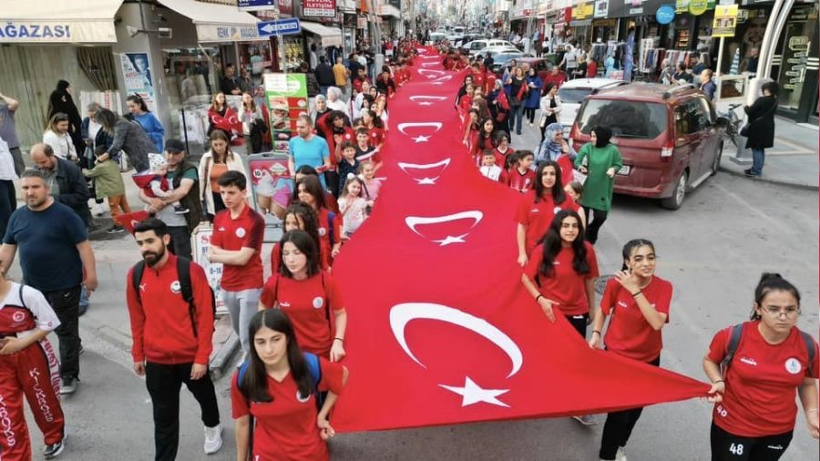 49. Altın Kiraz Festivali coşkulu başladı