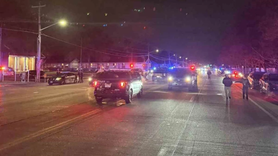 ABD'de kilise otopark�nda silahl� sald�r�: 2 �l�, 6 yaral�