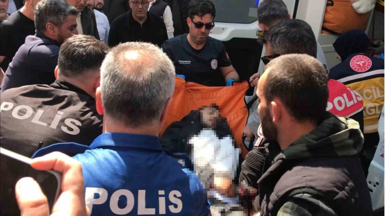 Ablasını kaçıran genci göğsünden vurarak öldürdü