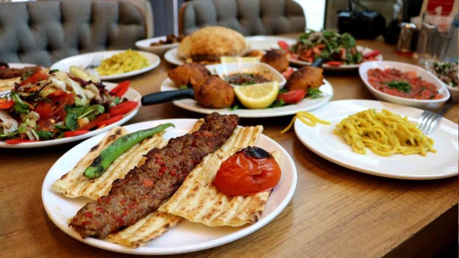 Adana'da y�resel �r�nler kebap��lar�n men�s�ne girdi