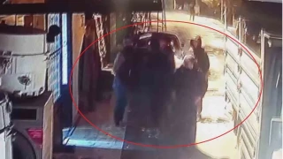 Alacak verecek tart��mas�, ta�l� b��akl� kavgaya d�n��t�