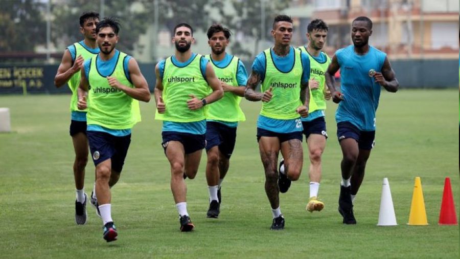 Alanyaspor kampta 3 haz�rl�k ma�� oynayacak