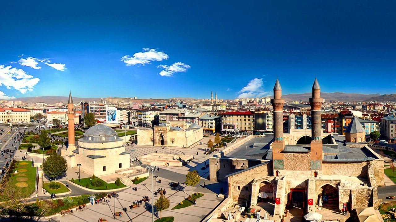 Anadolu’nun tarihi kalbinde bir şehir: Sivas