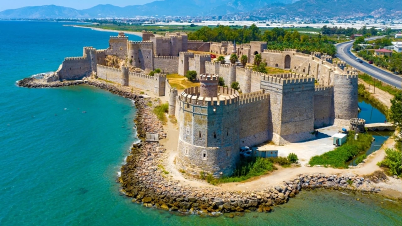 Anamur: Tarihin ve doğanın buluştuğu bir ilçe