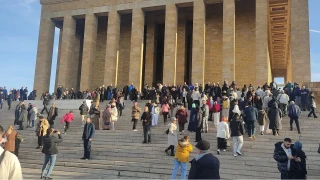 Anıtkabir'e Bağımsız Türkiye akını