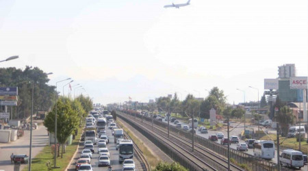 Antalya'da dönüş trafiği