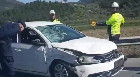  Aratan inerken otomobilin arpt adam hayatn kaybetti