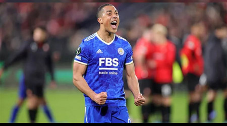 Aslan ilk transfer hedefini elinden kard 