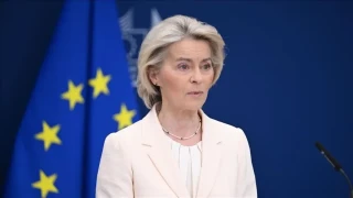 Avrupa Komisyonu Başkanı Von der Leyen, anlaşmanın uluslararası deniz hukukuna aykırı olduğunu savunarak Yunanistan ve Kıbrıs ile dayanışma içinde olduklarını vurguladı