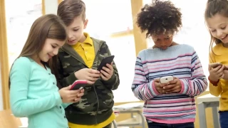 Avustralya'da 16 yandan kklere sosyal medya yasa