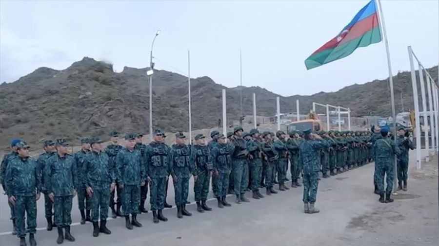 Azerbaycan, La��n Koridoru'na bayrak dikti