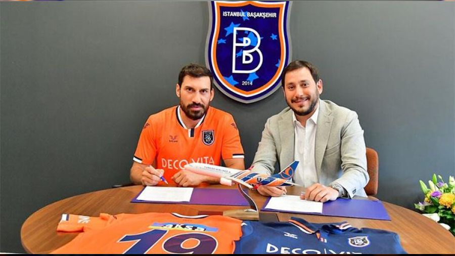 Başakşehir Şener'i gönderdi