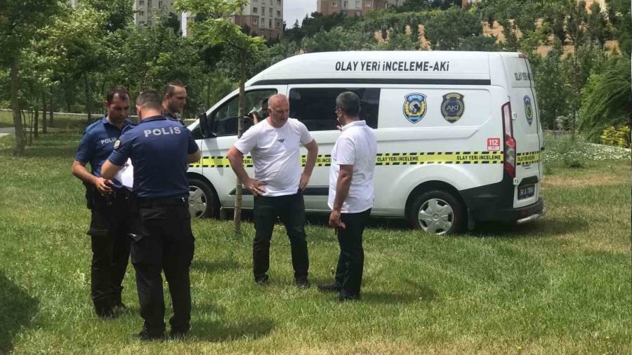 Başakşehir'de 18 yaşındaki genç parkta ölü bulundu