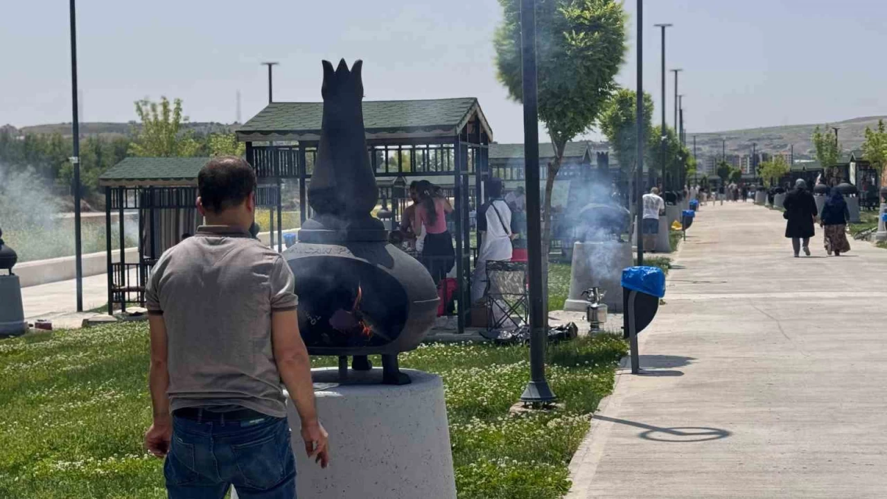 Bayramın 3'üncü günü Sincan Park'ta mangal sezonu başladı