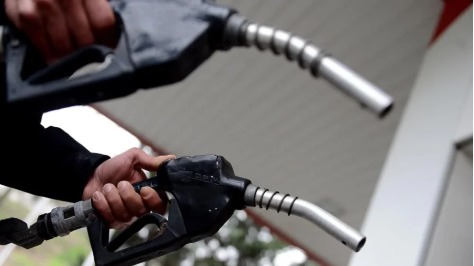 Benzine 4 lira 30 kuru� indirim geldi