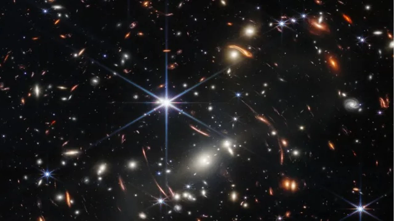 Bilinen en yal galaksiyi grntledi