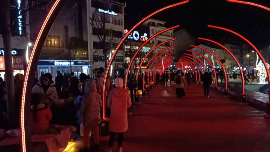 Bolu'da vatanda�lar evlerine girmeye korkuyor