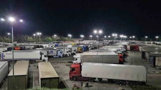Bulgaristan tarafında 32 kilometre tır kuyruğu oluştu