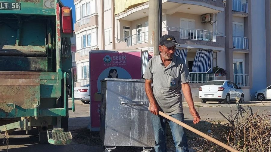 Cami tuvaletinde 7 milyon liralık çek buldu