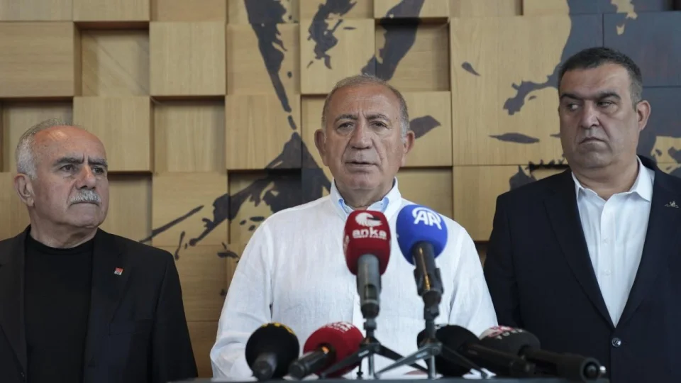 CHP �stanbul�da G�rsel Tekin d�nemi bitti 
