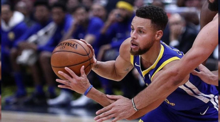 Curry'nin 46 sayısı galibiyeti getirdi