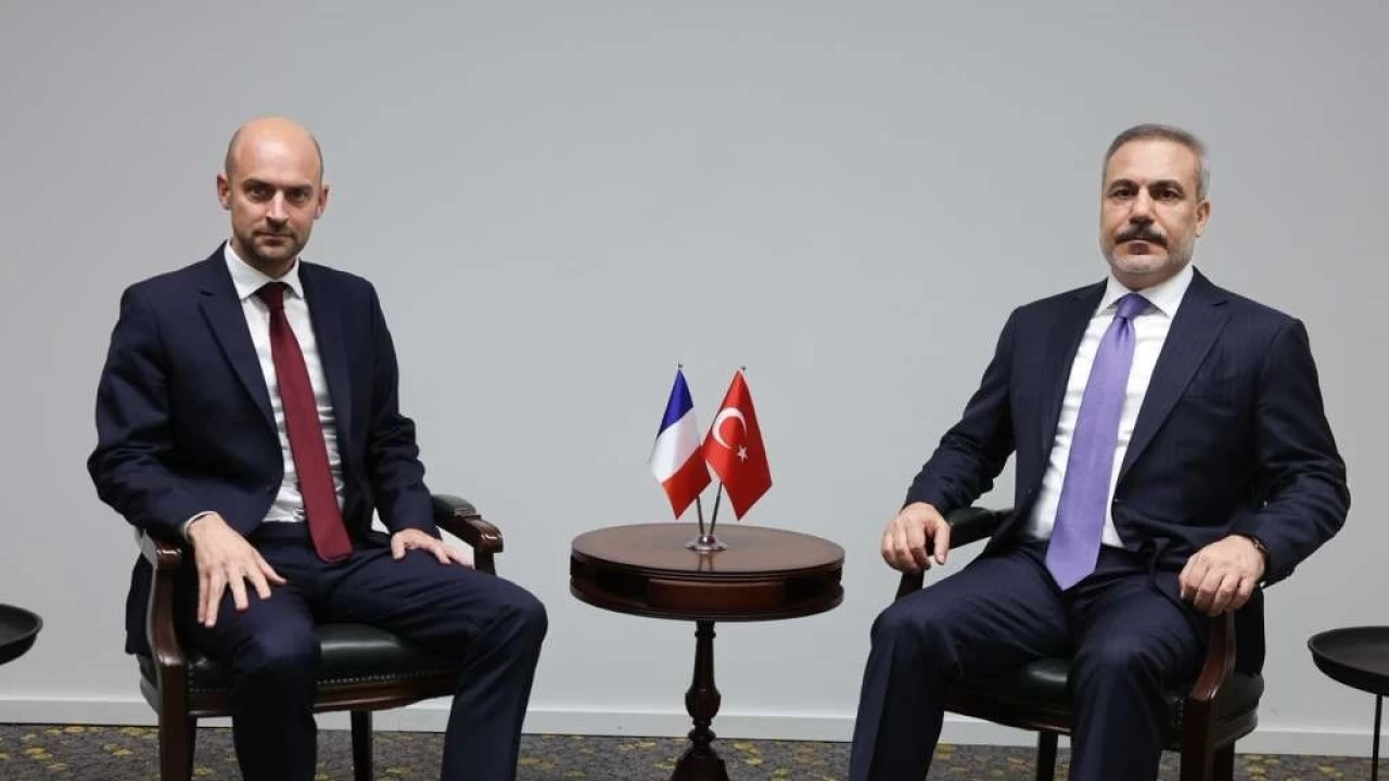 Dışişleri Bakanı Fidan, Fransa Dışişleri Bakanı Barrot ile görüştü