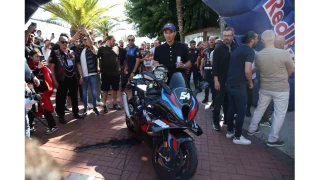 Dünya Şampiyonu Toprak Razgatlıoğlu, Alanya'da coşkuyla karşılandı
