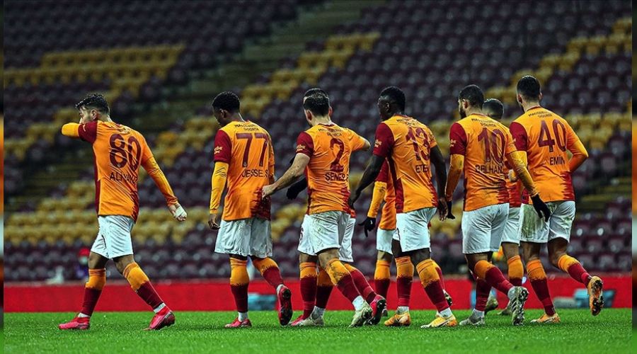 Eksik Galatasaray zor dönemeçte