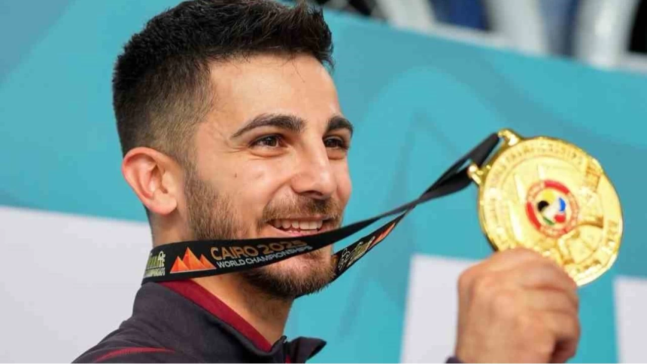 Eray Şamdan, Dünya Karate Şampiyonası'nda altın madalya kazandı