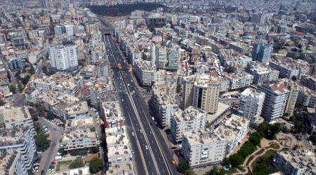 Esenyurt'ta silahla kız kaçırma kavgasında 1'i ağır 3 kişi yaralandı