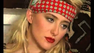 Evinin terasndan den Gll hayatn kaybetti