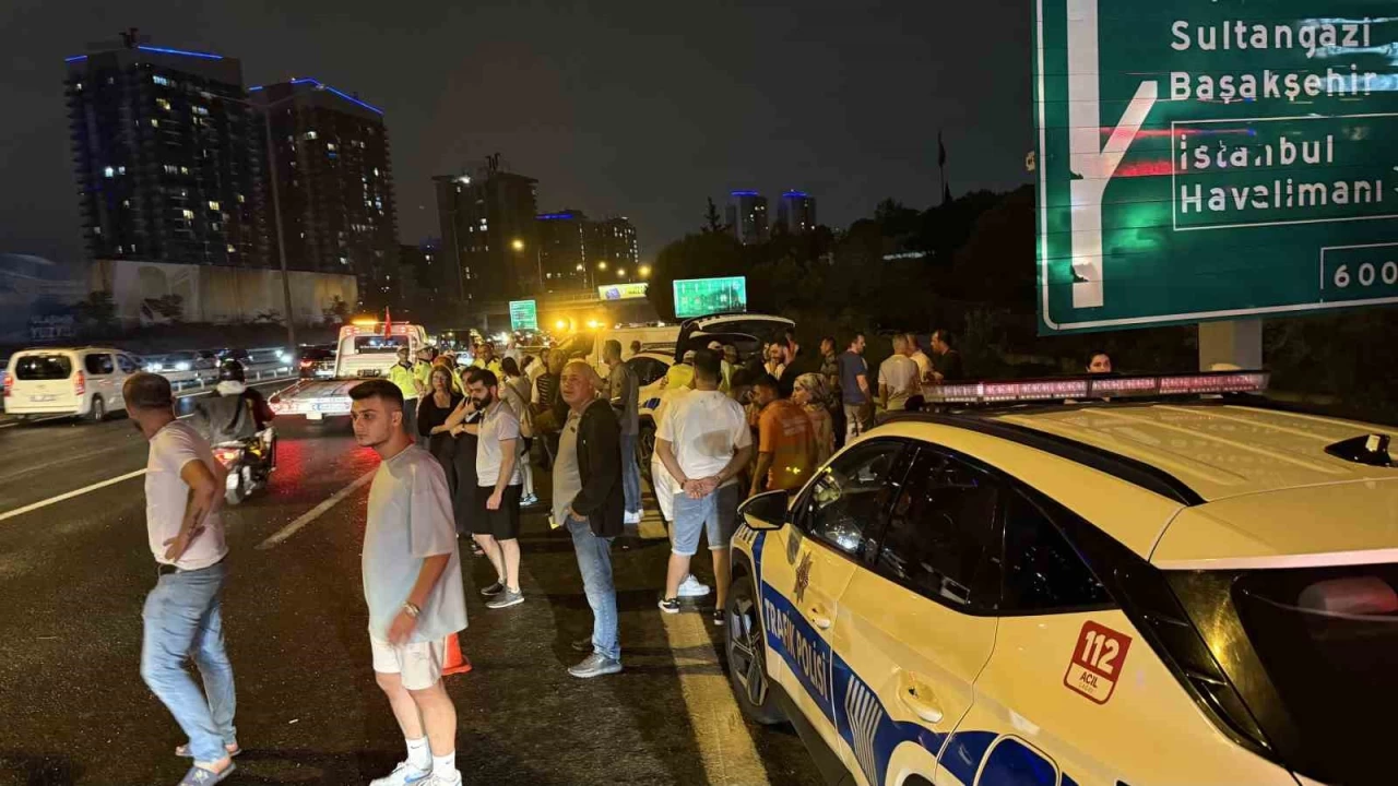 Eyüpsultan'da 16 araç birbirine girdi: 6 yaralı