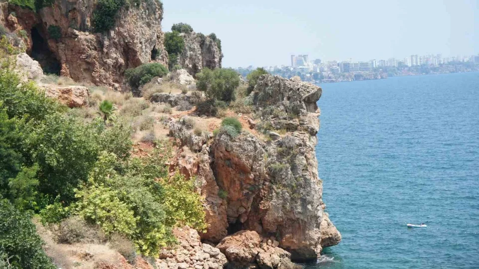 'Falezleri kaybedersek yaln�z Antalya de�il d�nya kaybeder'