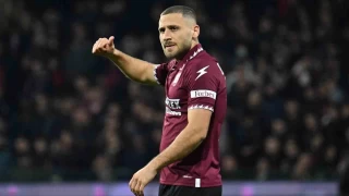 Fortuna Düsseldorf taraftarı, İsrailli Weismann'ın transferini engelledi