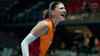Galatasaray kadn voleybol takm Sultanlar Ligi'ne galibiyetle balad