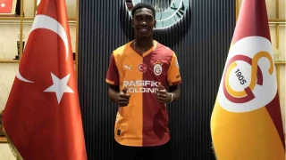 Galatasaray'�n 9. Kolombiyal� futbolcusu Yaser Asprilla oldu